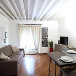 Apartamento Milanrentals - Moscova Milán